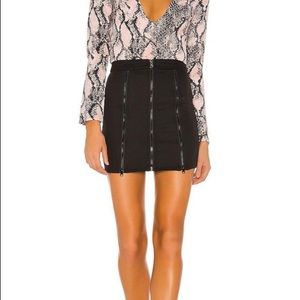 NWT/NEVER WORN NATASHA ZIPPED SKIRT